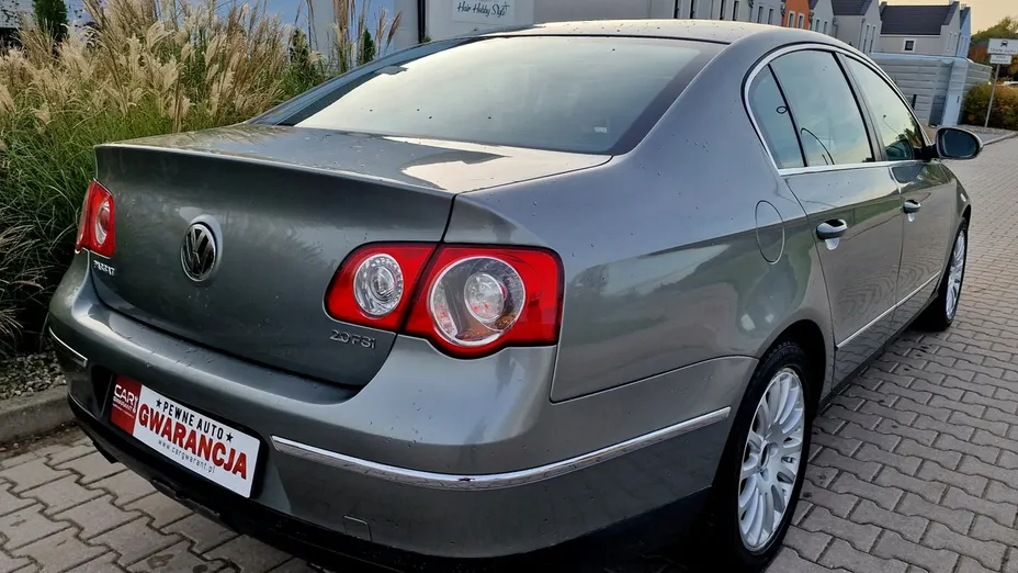 VOLKSWAGEN Passat -