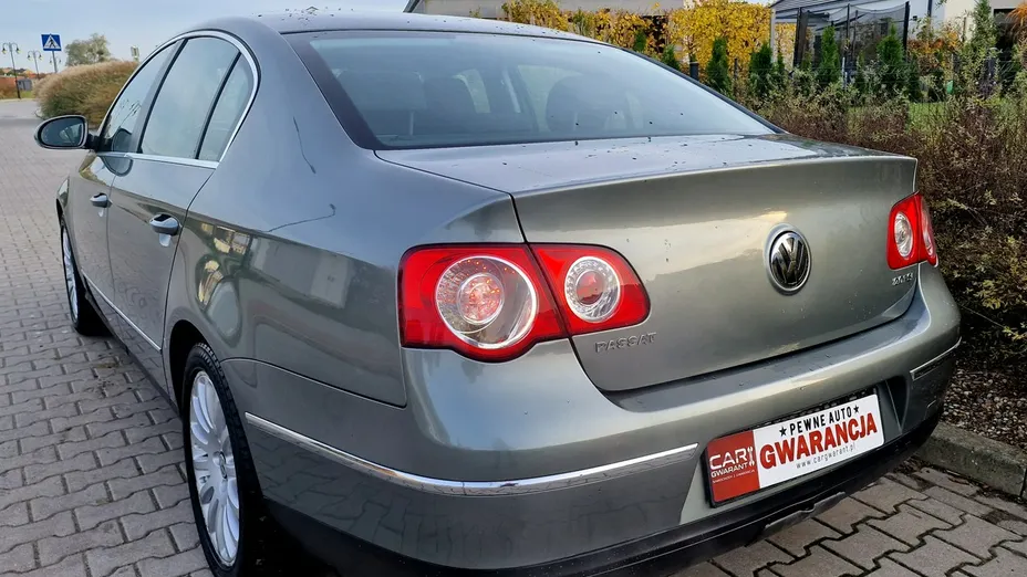 VOLKSWAGEN Passat -