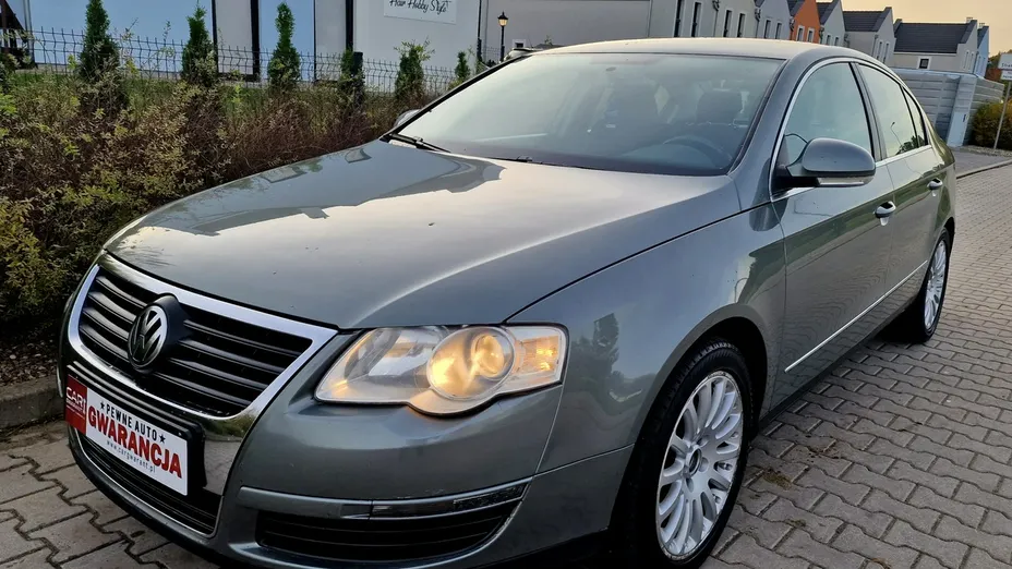 VOLKSWAGEN Passat -