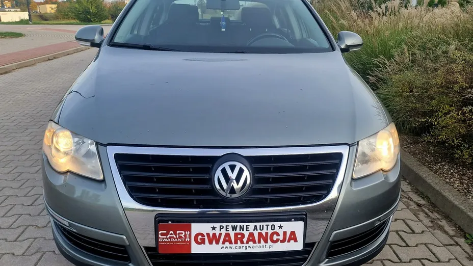 VOLKSWAGEN Passat -