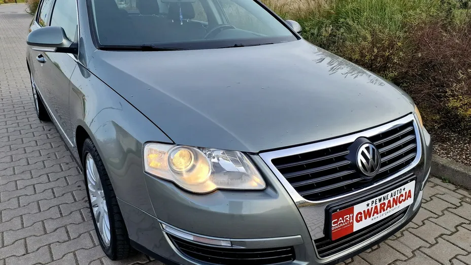 VOLKSWAGEN Passat -