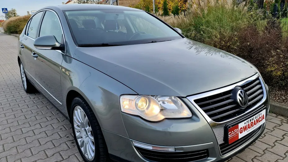 VOLKSWAGEN Passat -