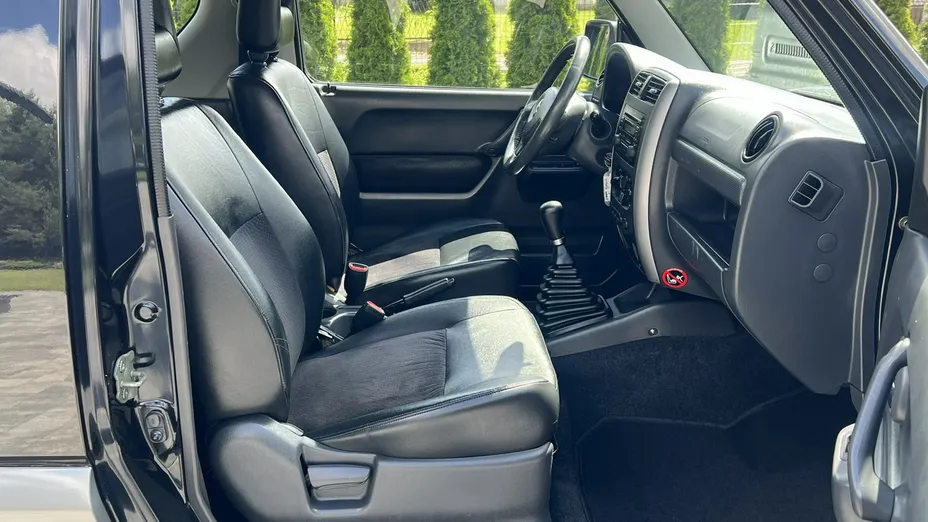 SUZUKI Jimny -