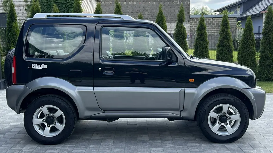 SUZUKI Jimny -