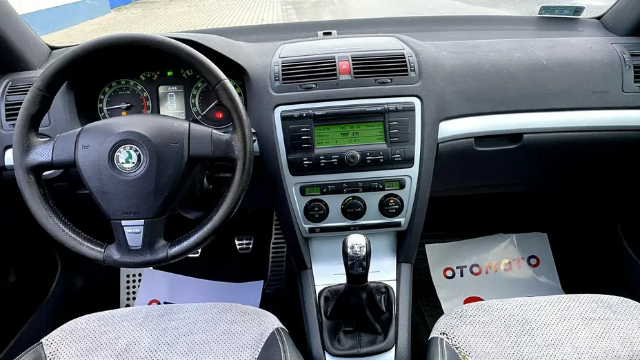 SKODA Octavia -