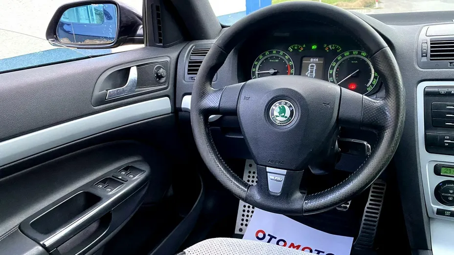 SKODA Octavia -
