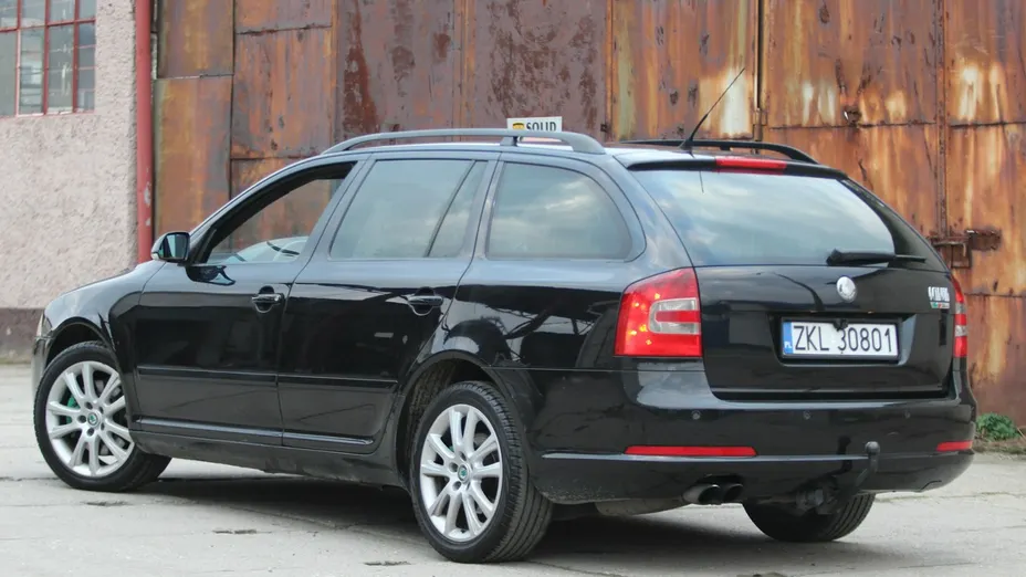 SKODA Octavia -