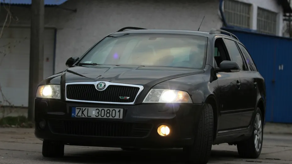 SKODA Octavia -