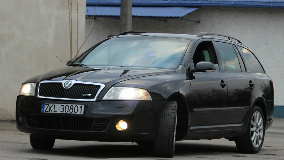 SKODA Octavia -