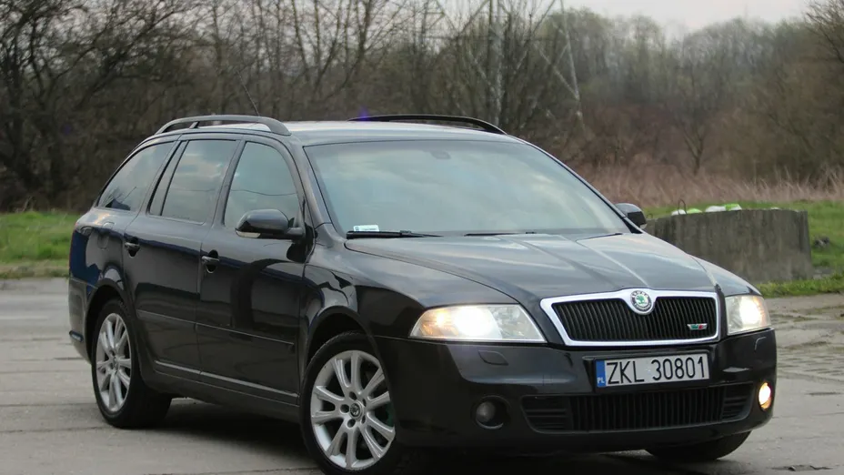 SKODA Octavia -