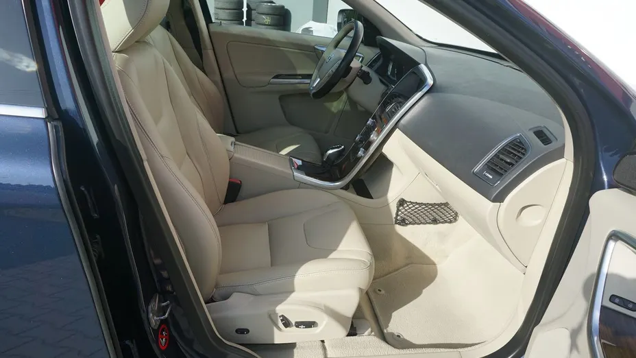 VOLVO XC60 XC60 D4 Drive-E Summum aut