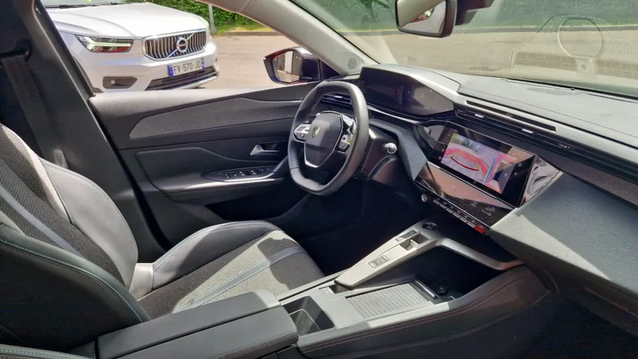 PEUGEOT 308 -