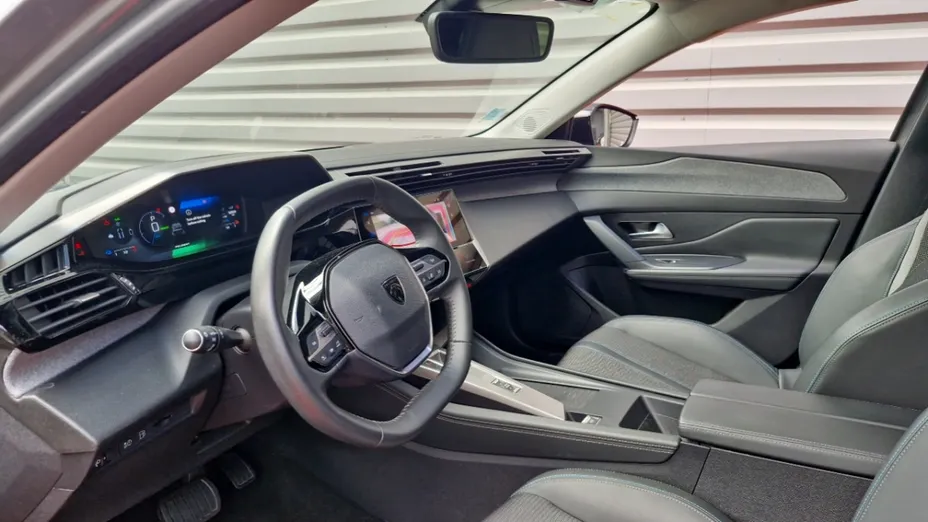 PEUGEOT 308 -