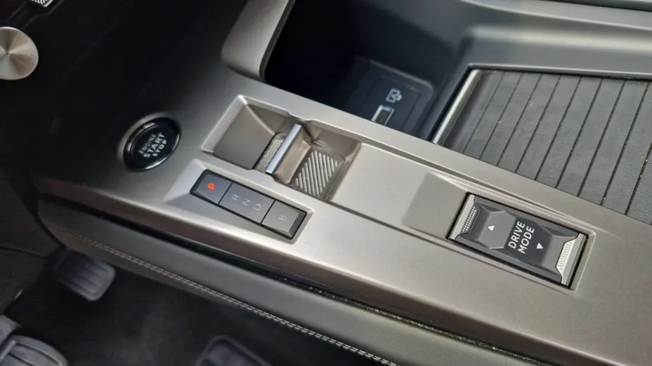 PEUGEOT 308 -