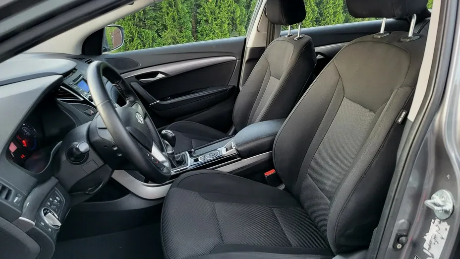 HYUNDAI i40 -