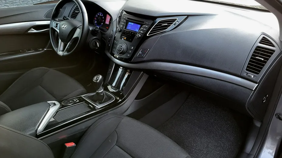 HYUNDAI i40 -
