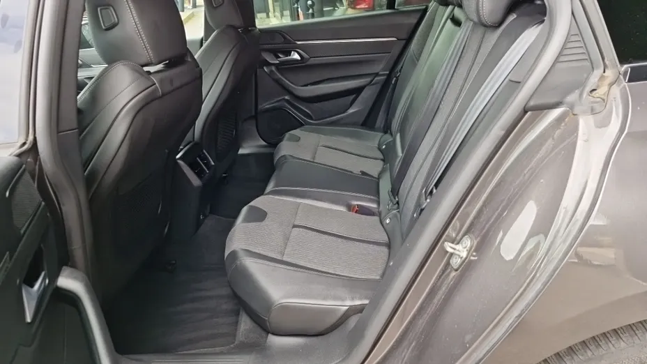 PEUGEOT 508 -