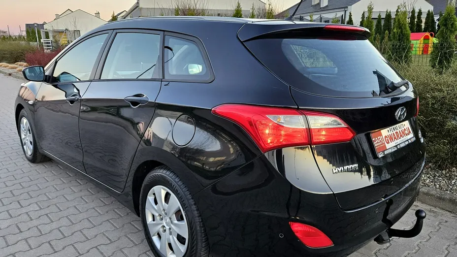 HYUNDAI i30 -