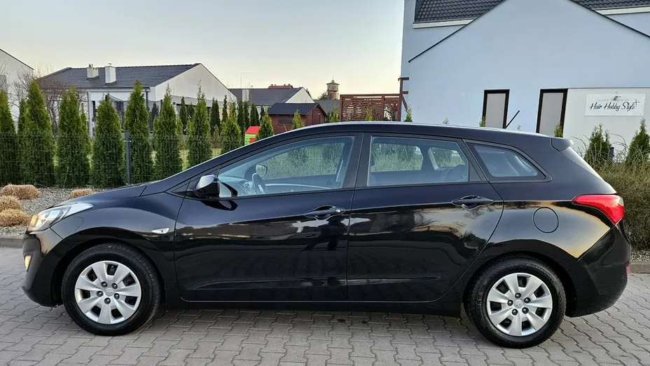 HYUNDAI i30 -