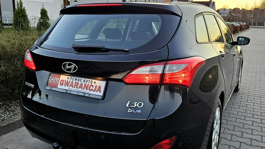 HYUNDAI i30 -