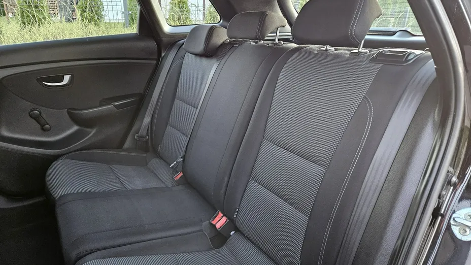 HYUNDAI i30 -