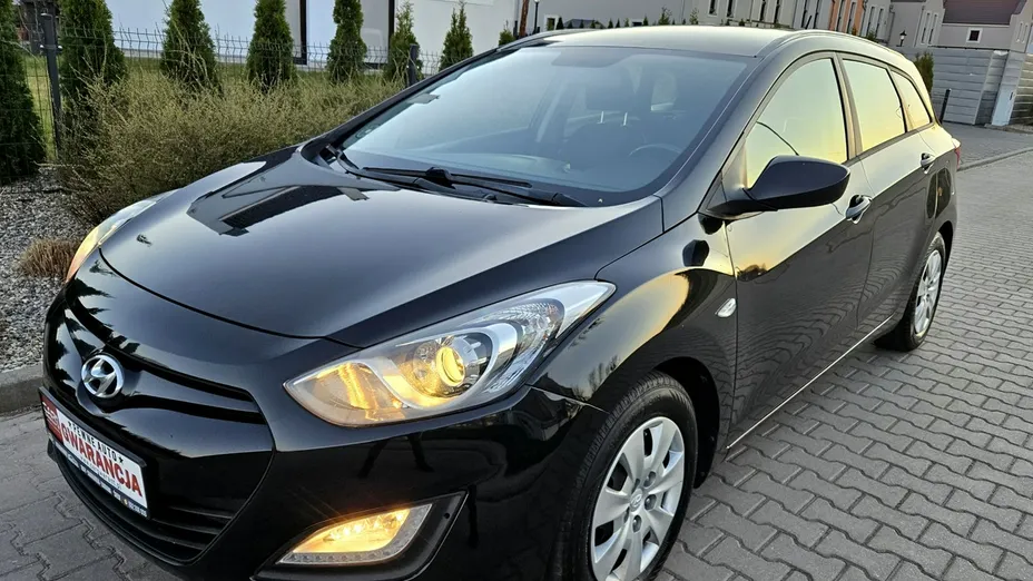 HYUNDAI i30 -