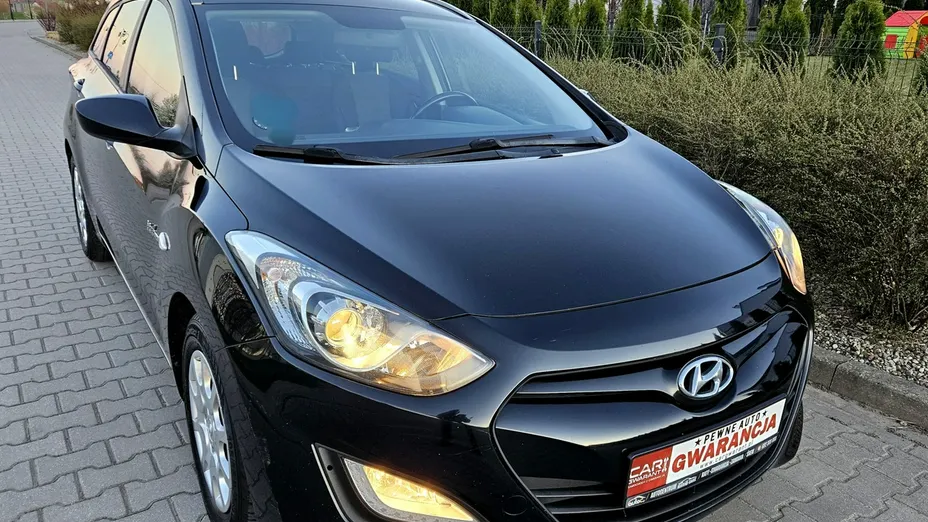 HYUNDAI i30 -