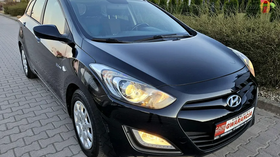 HYUNDAI i30 -