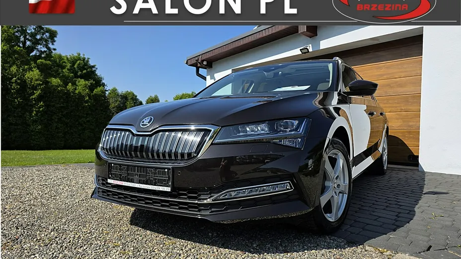 SKODA Superb -