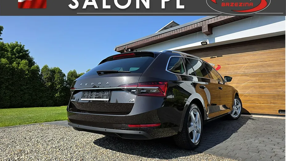 SKODA Superb -