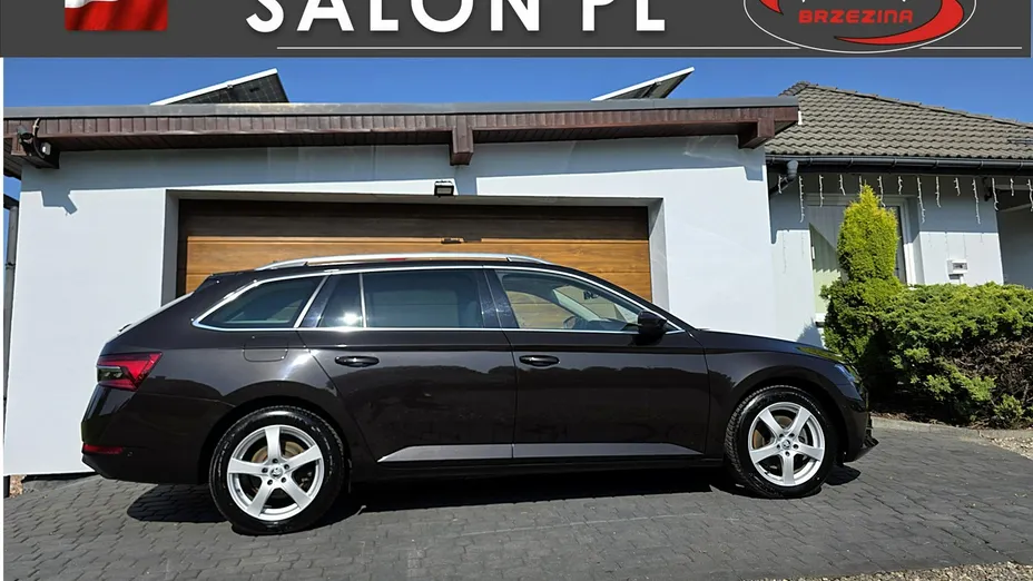 SKODA Superb -