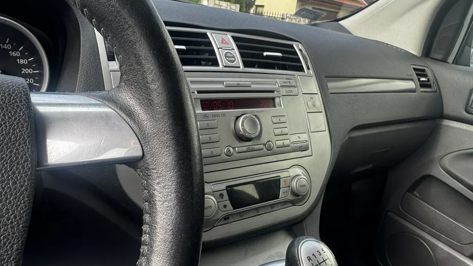 FORD Kuga -