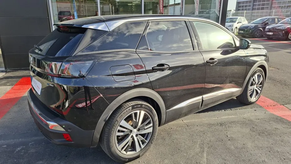 PEUGEOT 3008 -