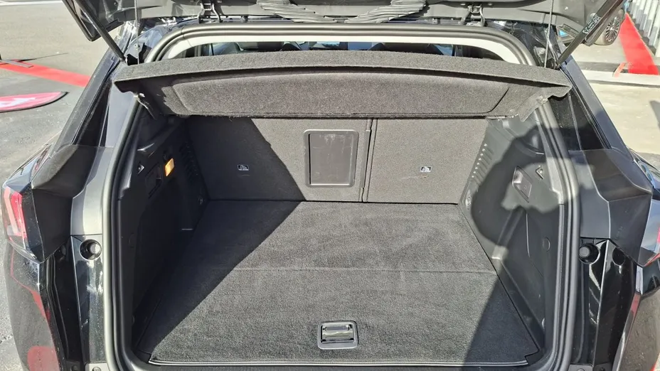 PEUGEOT 3008 -