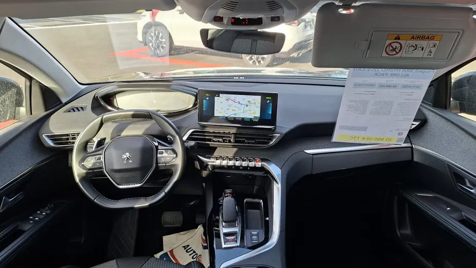 PEUGEOT 3008 -