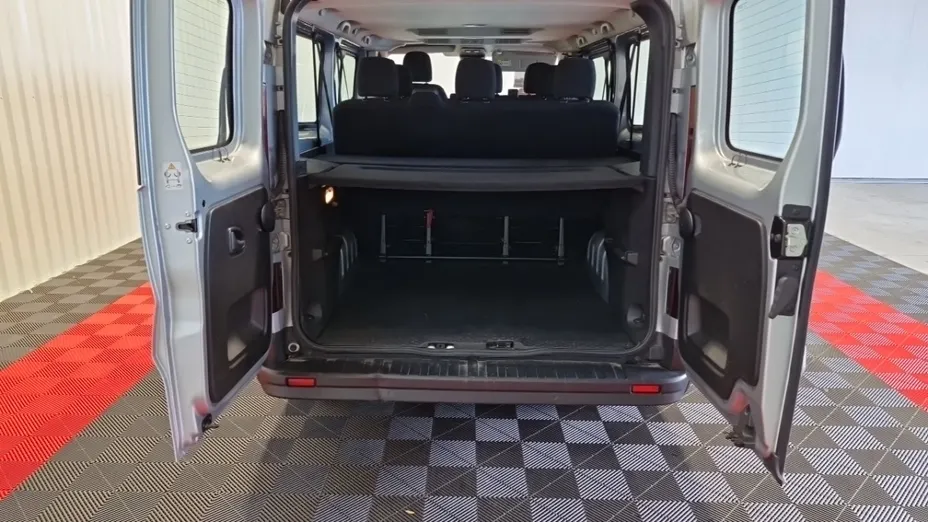 RENAULT Trafic -