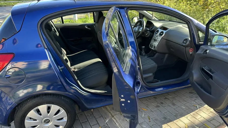 OPEL Corsa -