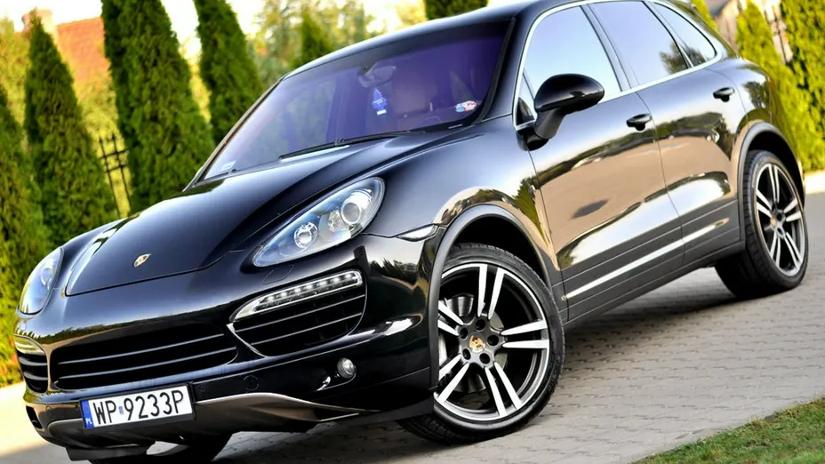 PORSCHE Cayenne -