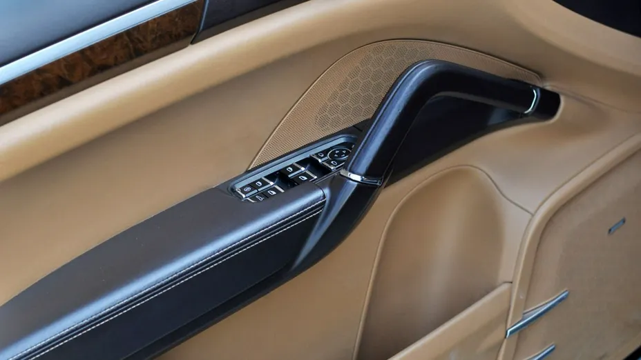 PORSCHE Cayenne -