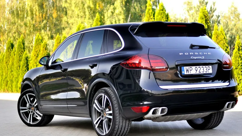 PORSCHE Cayenne -