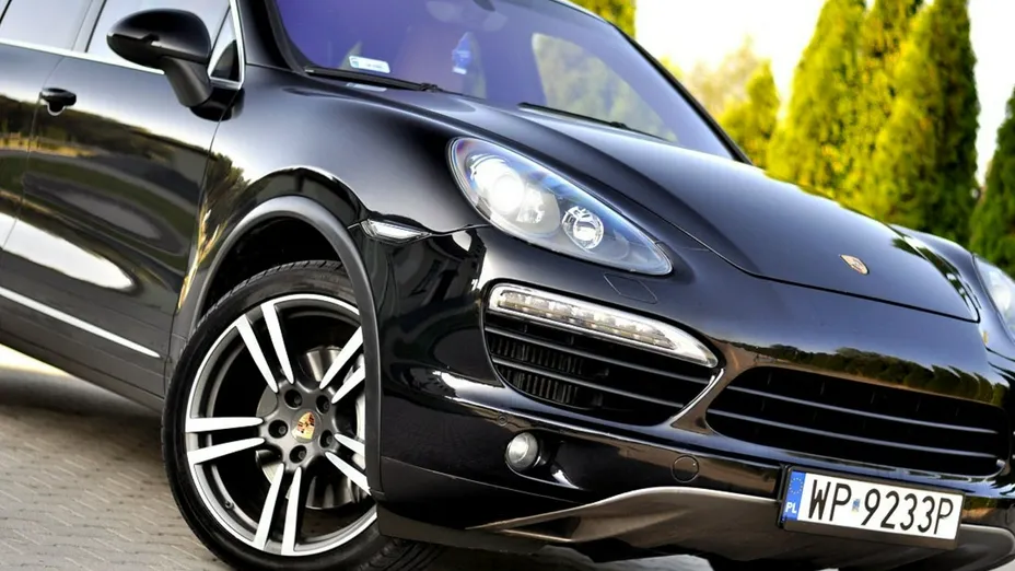 PORSCHE Cayenne -