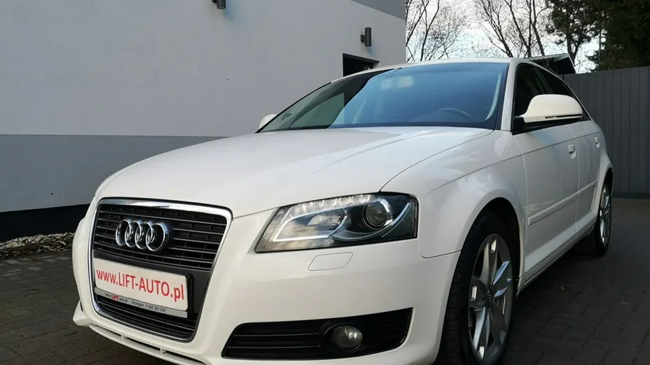 AUDI A3 -