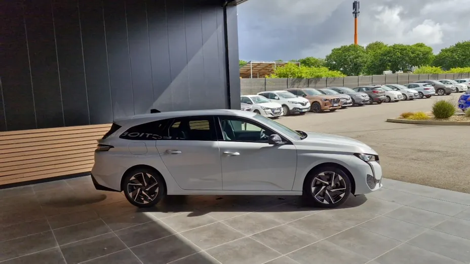 PEUGEOT 308 -