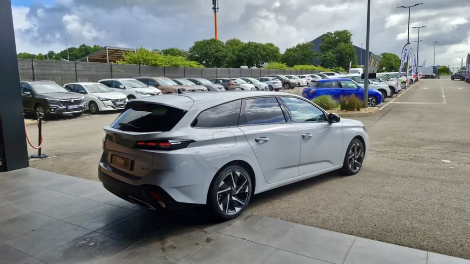 PEUGEOT 308 -