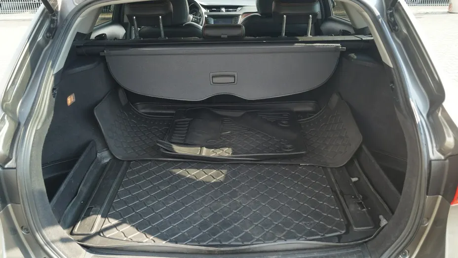 TOYOTA Avensis -