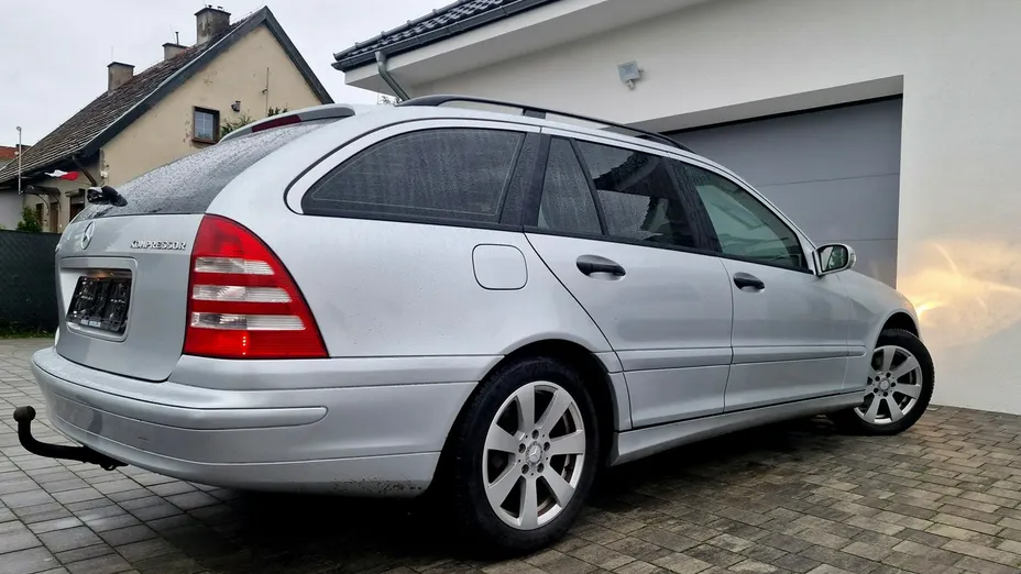 MERCEDES-BENZ C Klasa -