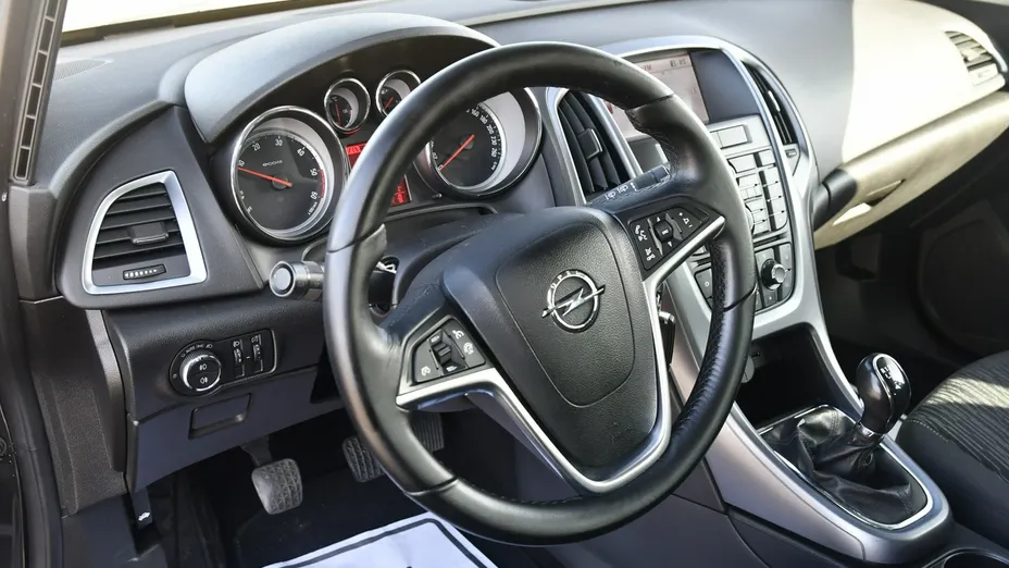 OPEL Astra -