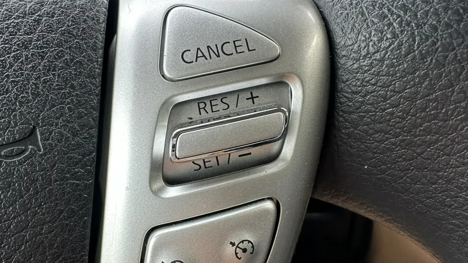 NISSAN Note -