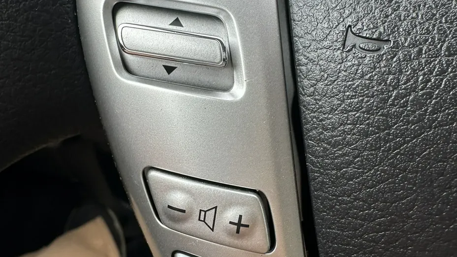 NISSAN Note -