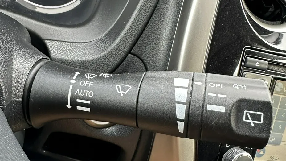 NISSAN Note -